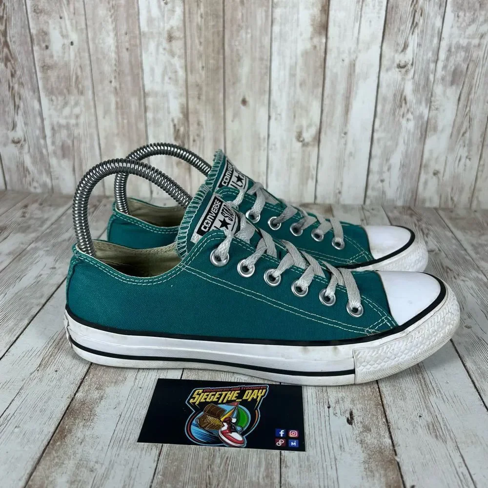 Converse Chuck Taylor low - Womens 7